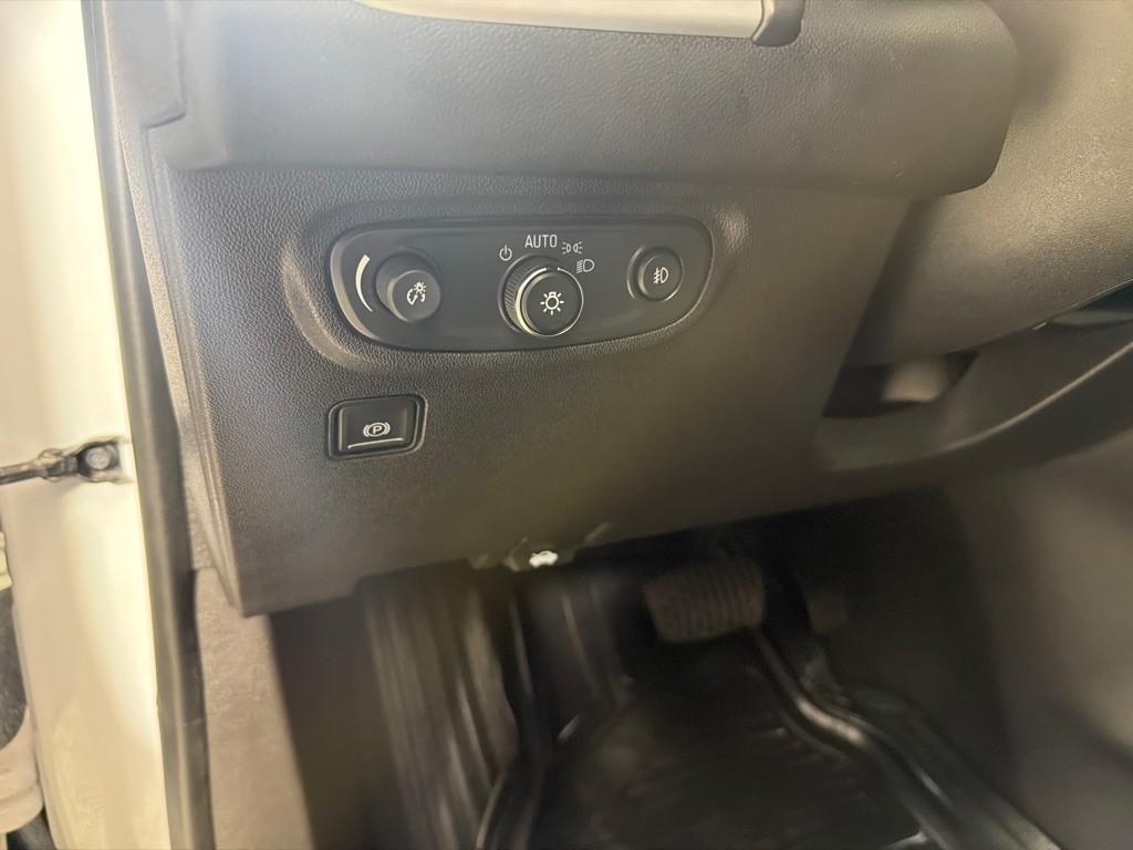 2021 GMC Terrain Image 14