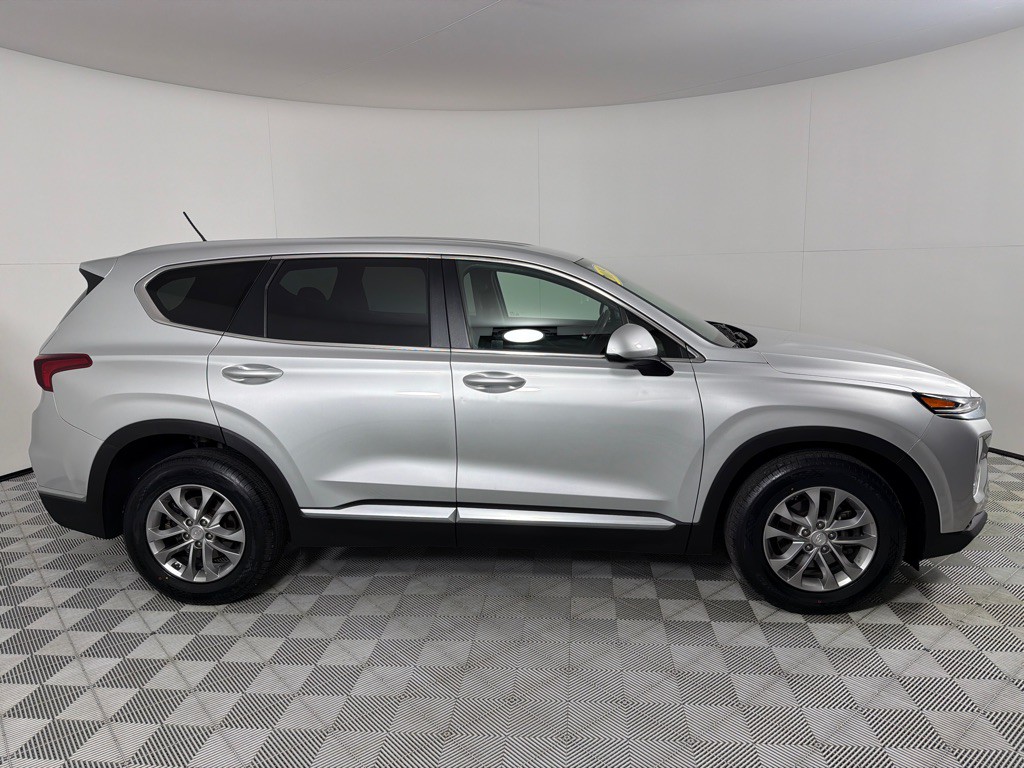2019 Hyundai Santa Fe Image 4