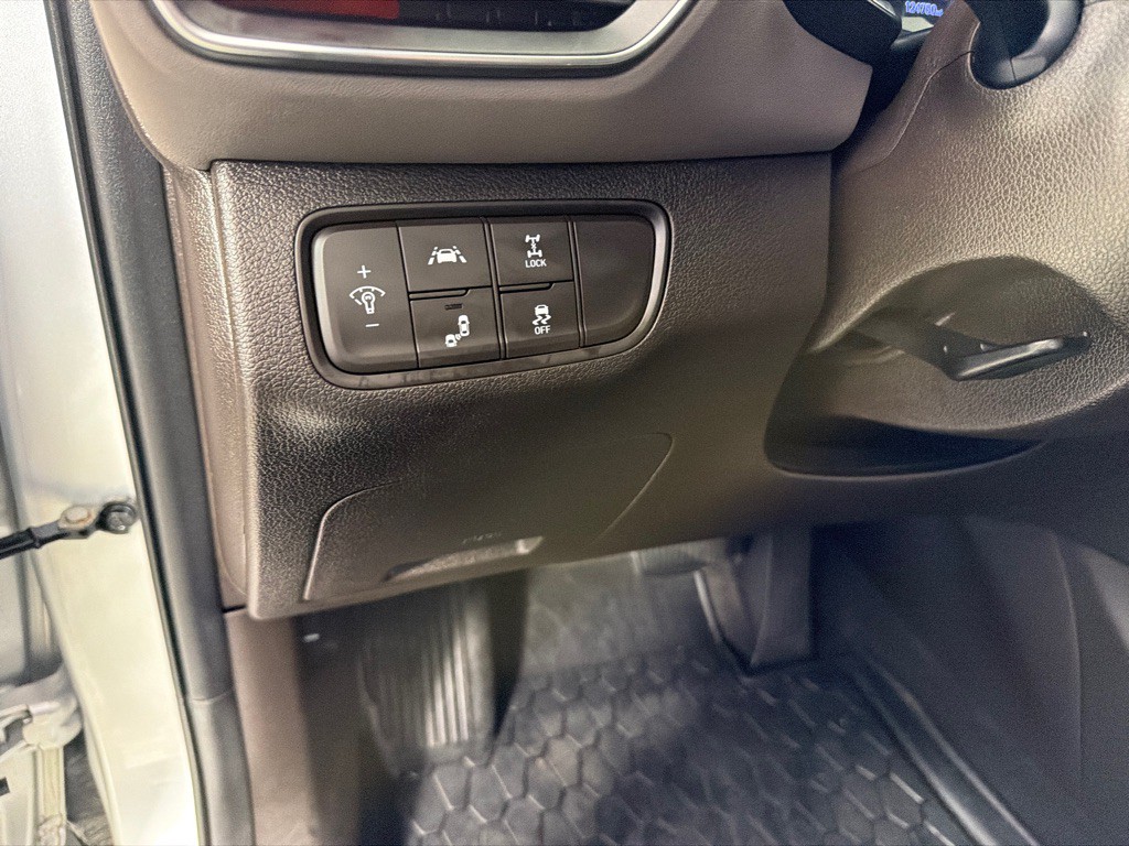 2019 Hyundai Santa Fe Image 12