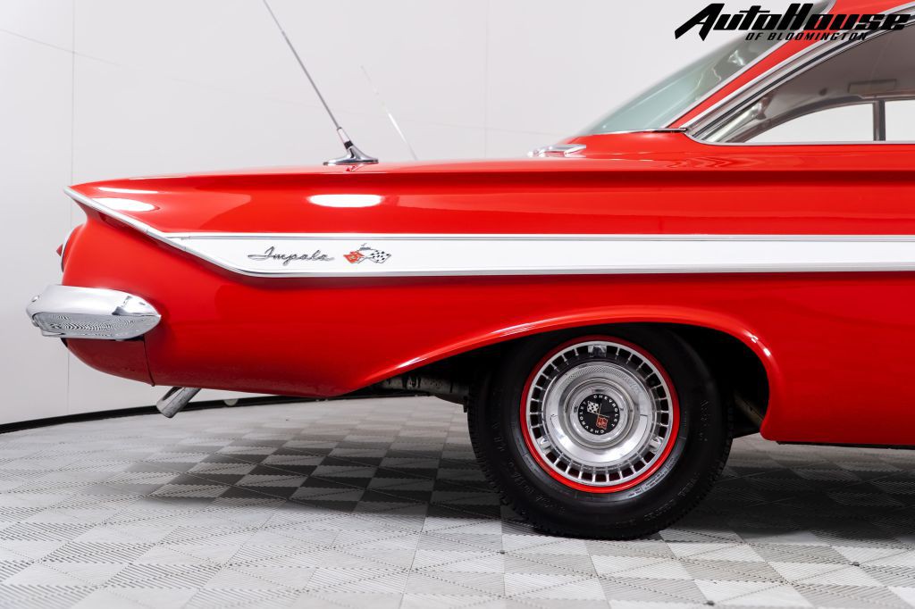 1961 Chevrolet Impala Image 12
