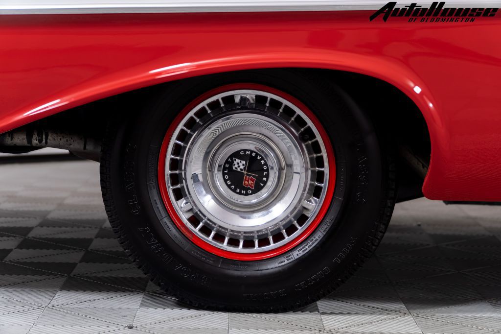 1961 Chevrolet Impala Image 13