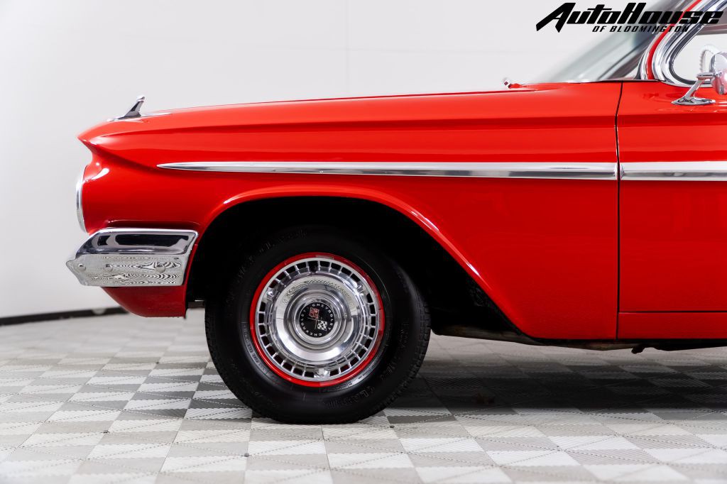 1961 Chevrolet Impala Image 28