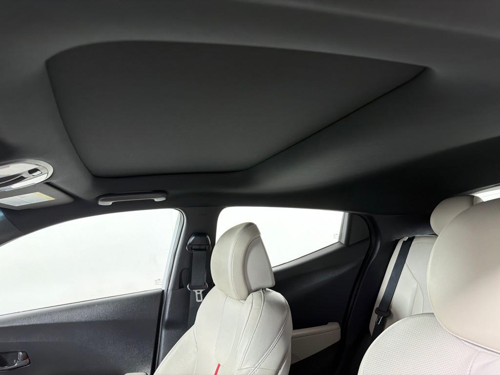 2020 Hyundai Veloster Image 14