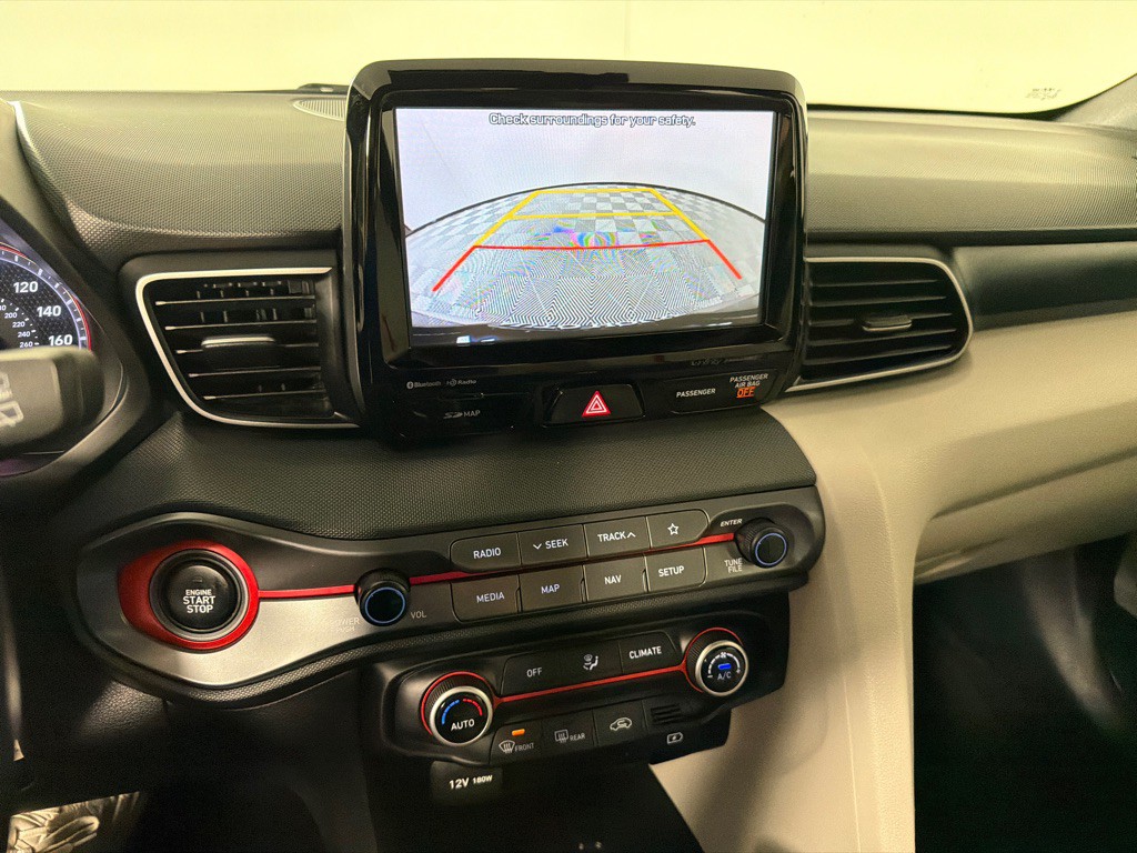 2020 Hyundai Veloster Image 18