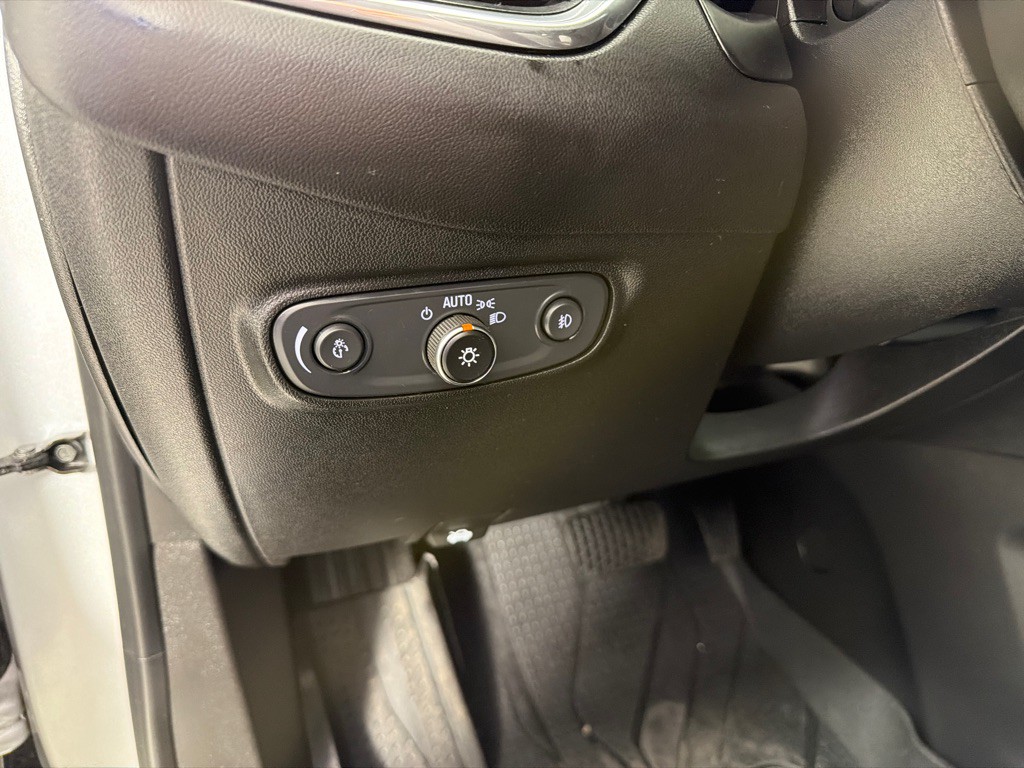 2020 Chevrolet Equinox Image 13