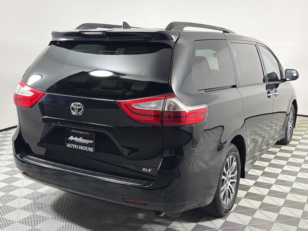 2018 Toyota Sienna Image 5