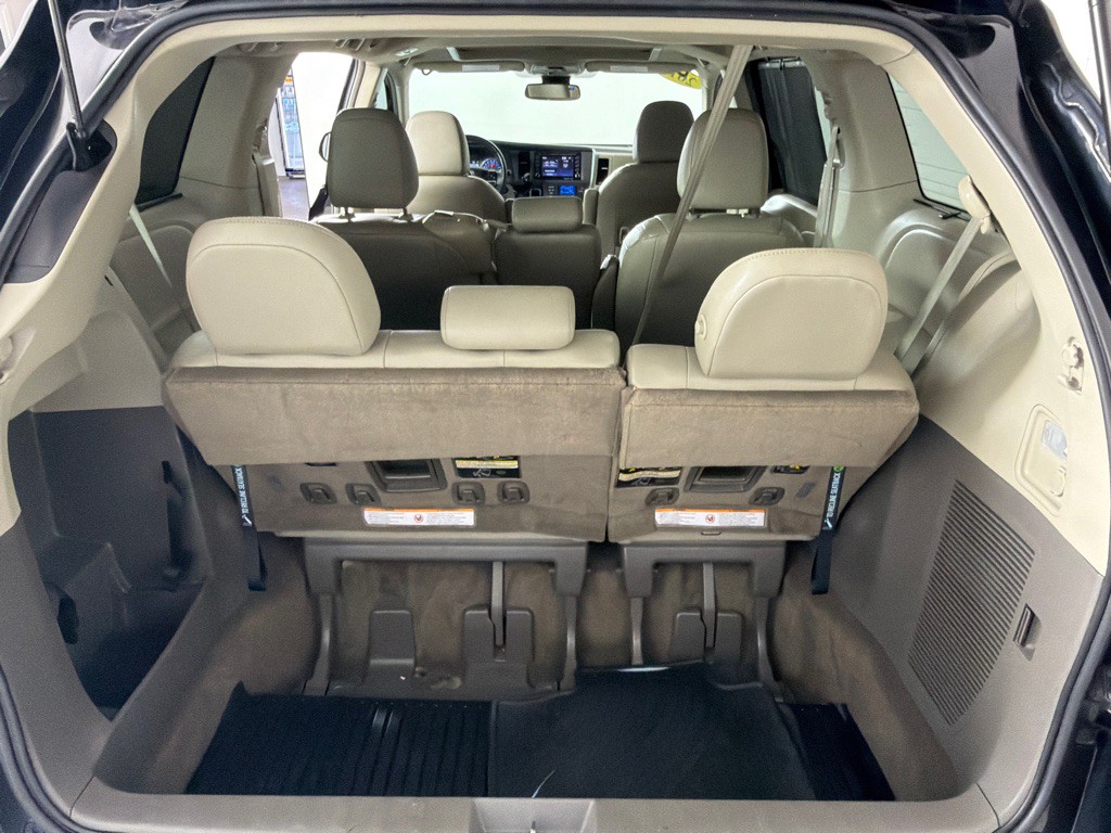2018 Toyota Sienna Image 23