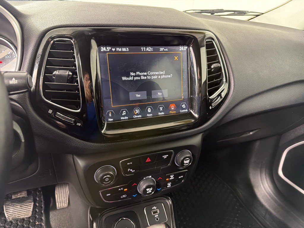 2018 Jeep Compass Image 15