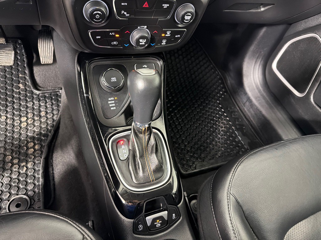 2018 Jeep Compass Image 18