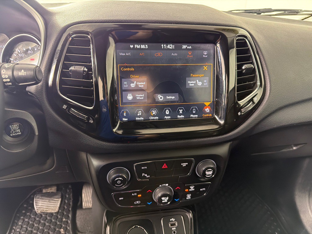 2018 Jeep Compass Image 19