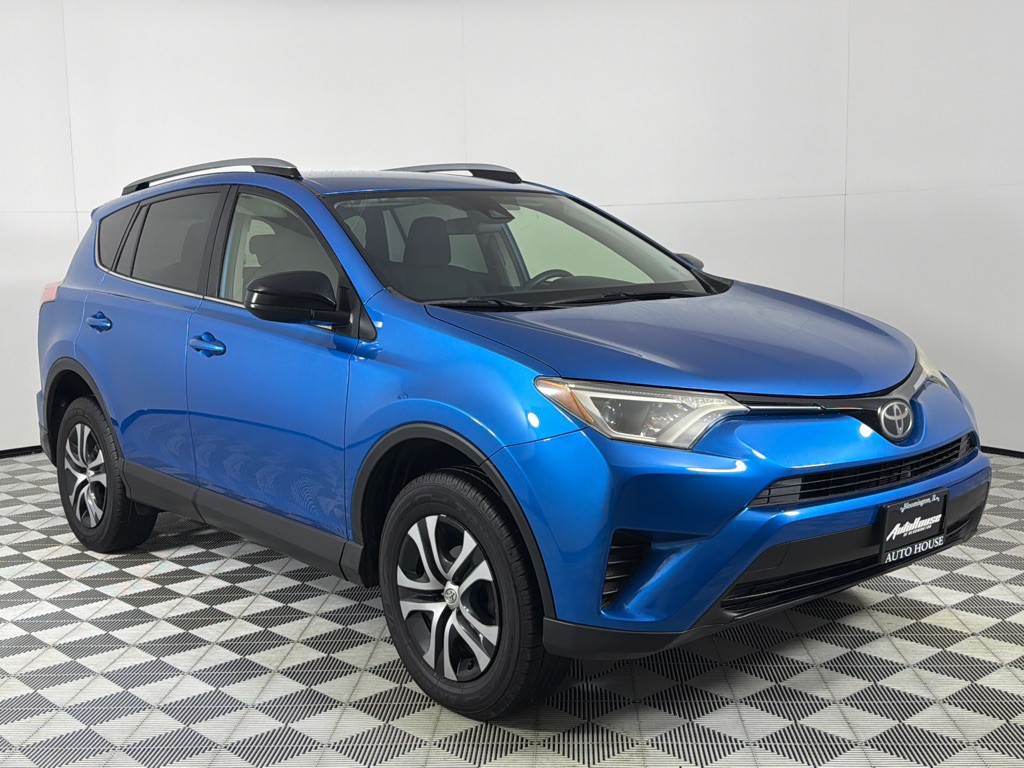 2017 Toyota Rav4 Image 3