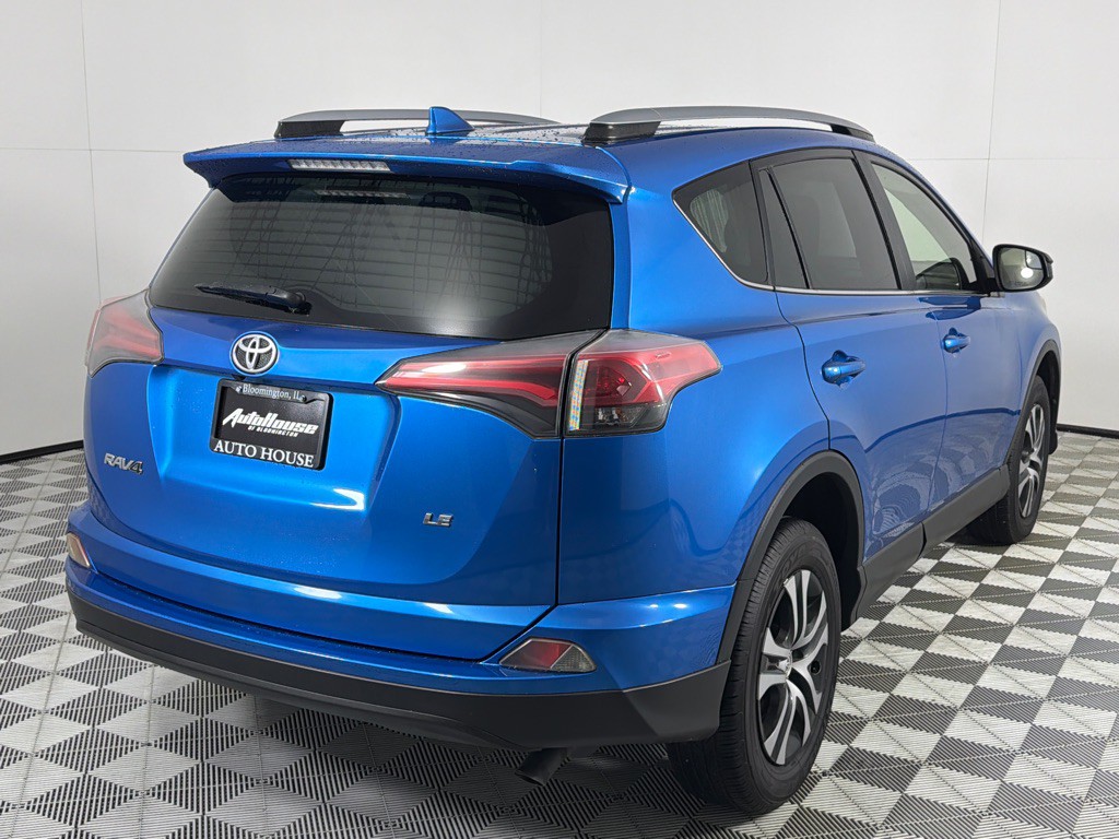 2017 Toyota Rav4 Image 5