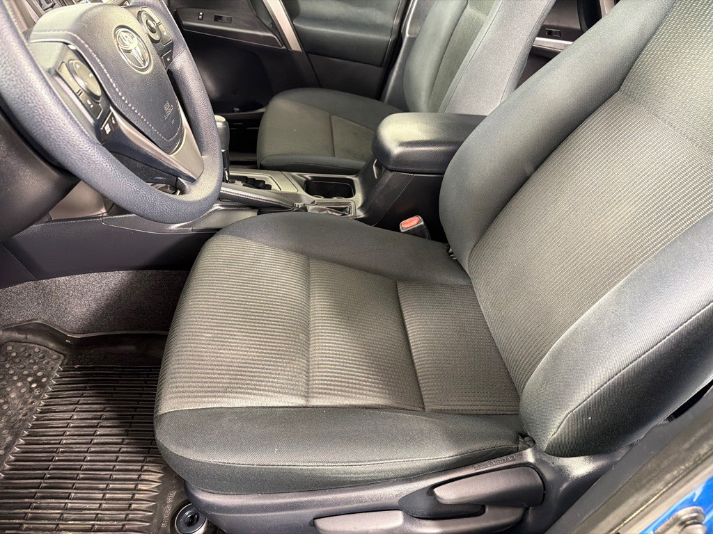 2017 Toyota Rav4 Image 12