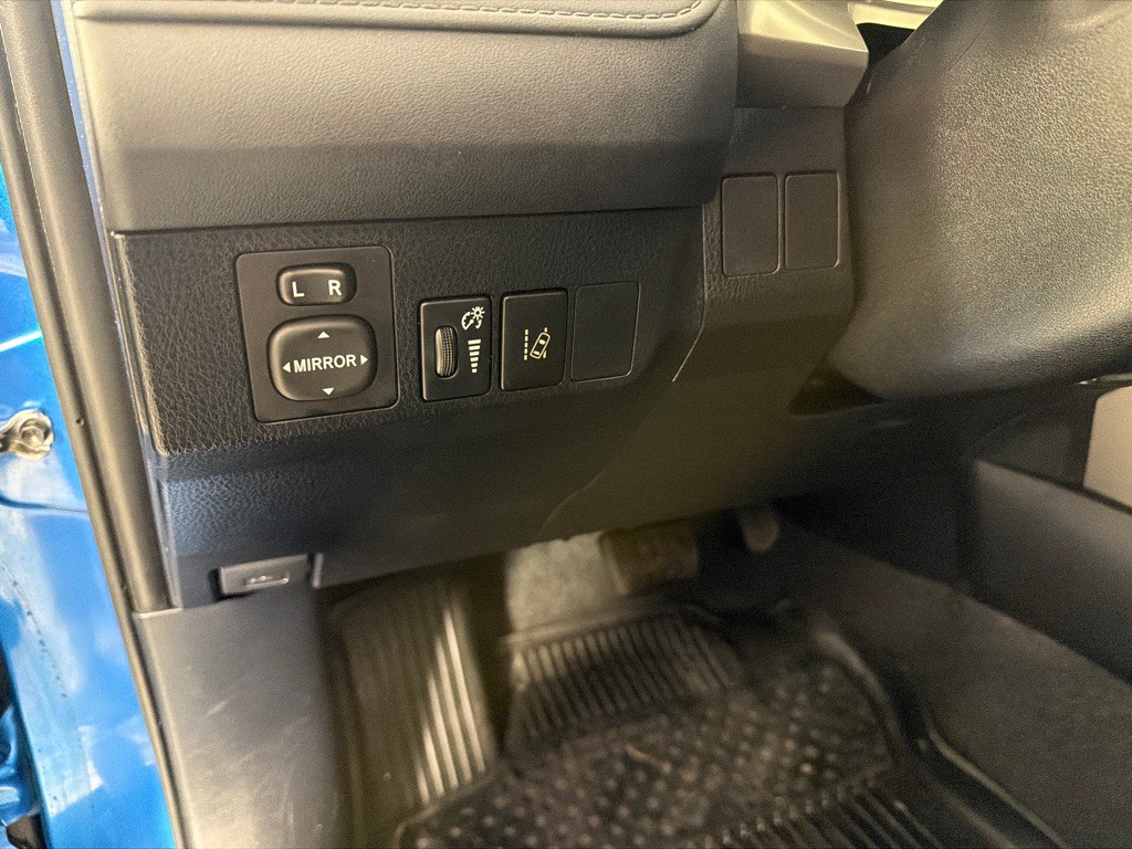 2017 Toyota Rav4 Image 14