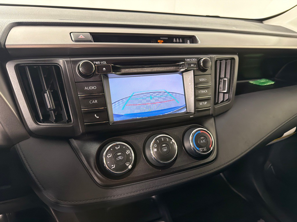 2017 Toyota Rav4 Image 17