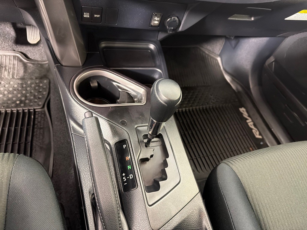 2017 Toyota Rav4 Image 18