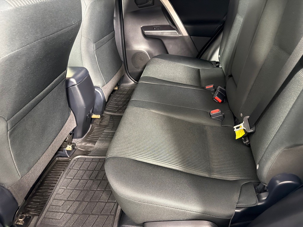 2017 Toyota Rav4 Image 19