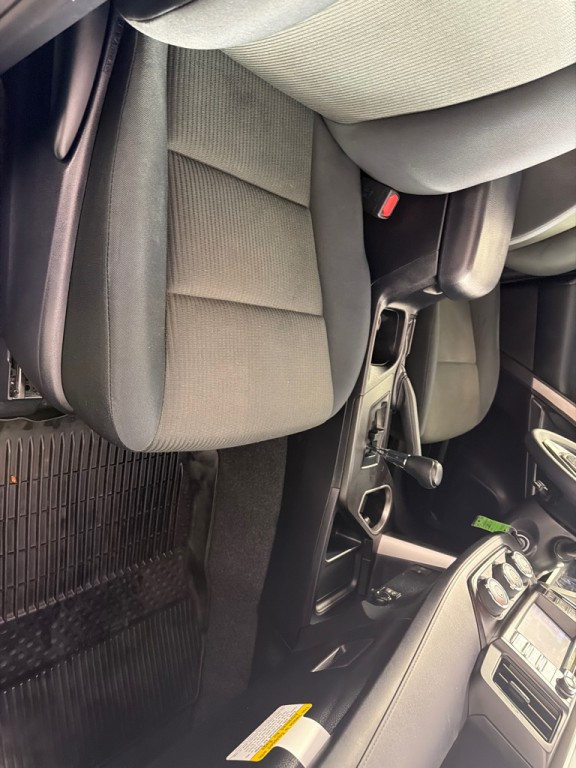 2017 Toyota Rav4 Image 24