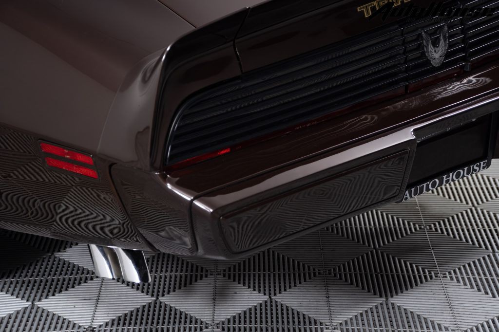 1981 Pontiac Firebird Image 30