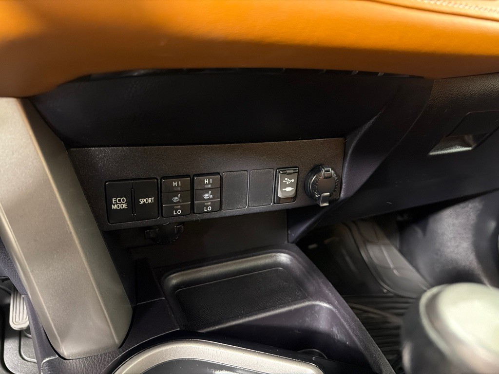 2016 Toyota Rav4 Image 17