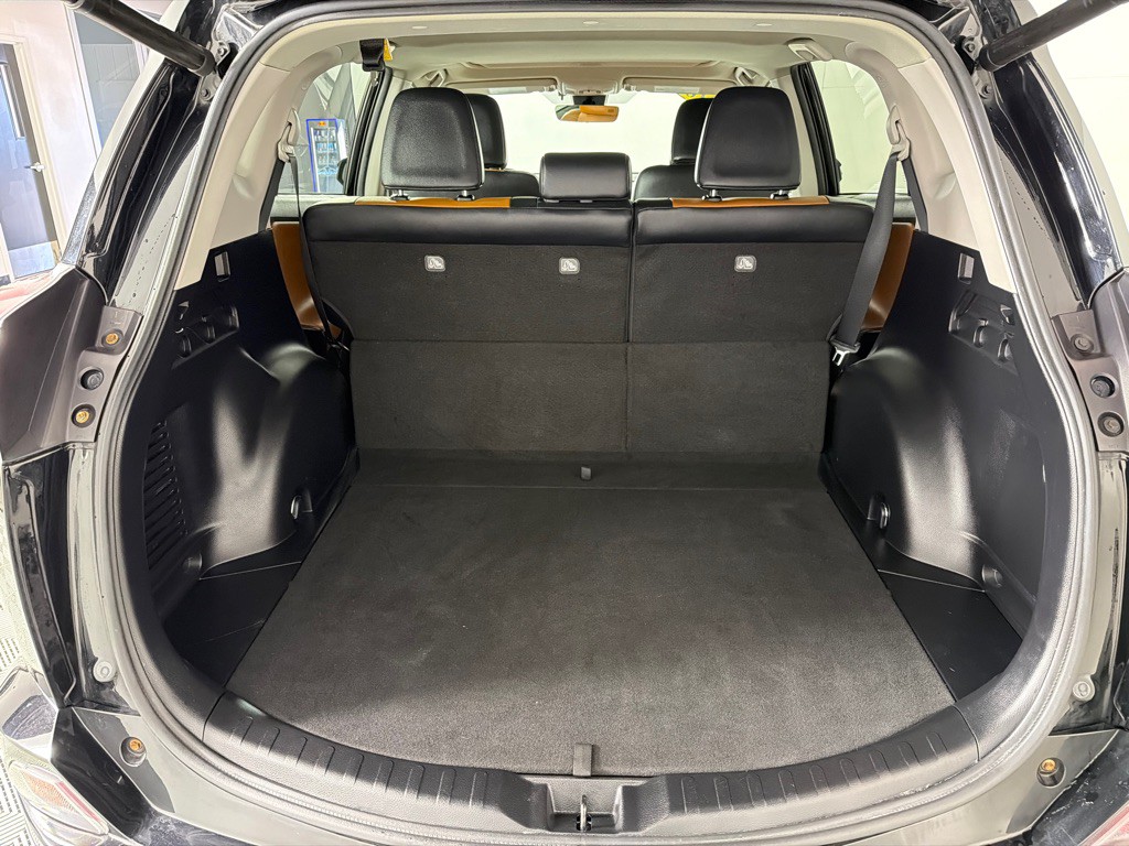 2016 Toyota Rav4 Image 21