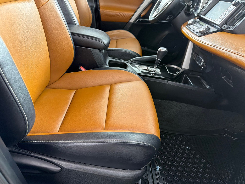 2016 Toyota Rav4 Image 24