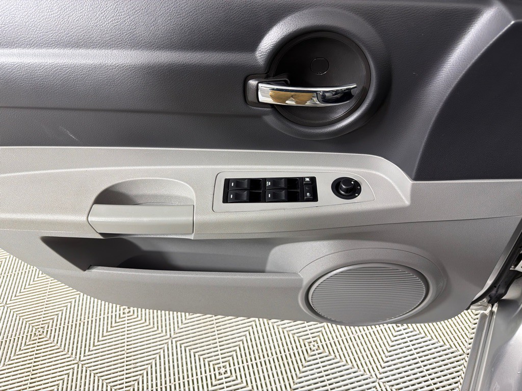 2006 Dodge Charger Image 11