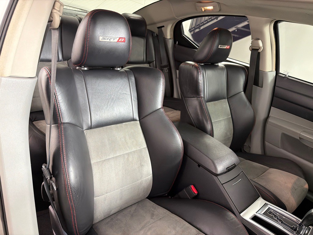 2006 Dodge Charger Image 24