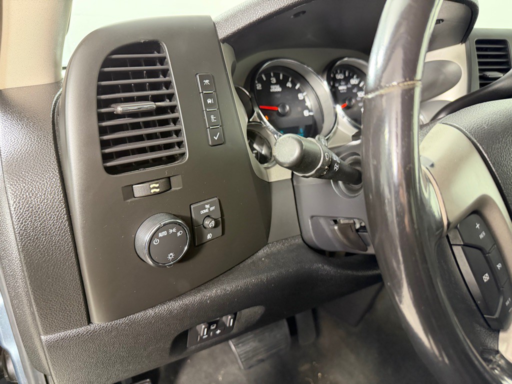 2011 GMC Sierra 1500 Image 12