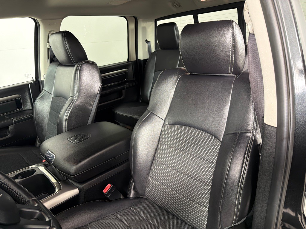 2016 RAM 1500 Image 12