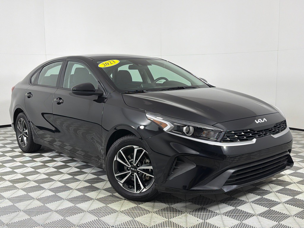 2023 Kia Forte Image 2