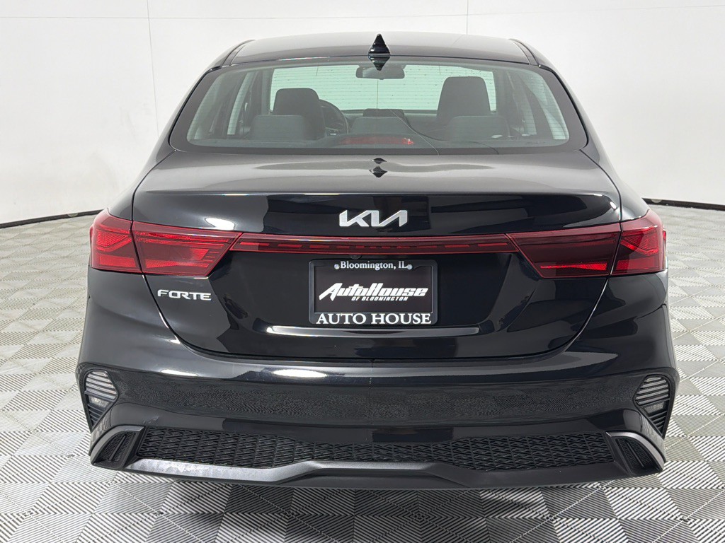 2023 Kia Forte Image 6