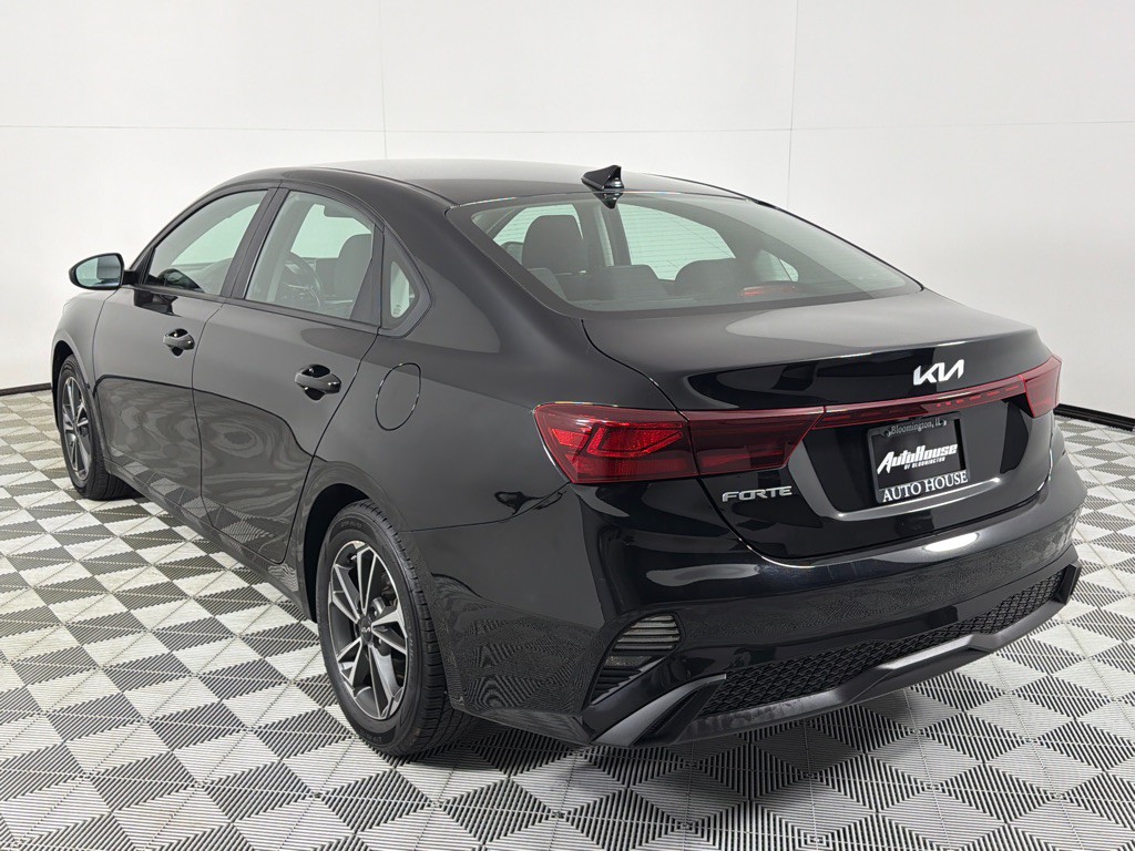 2023 Kia Forte Image 7