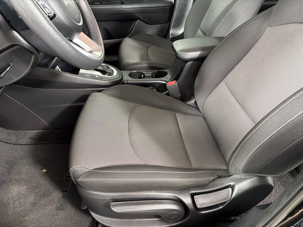 2023 Kia Forte Image 12
