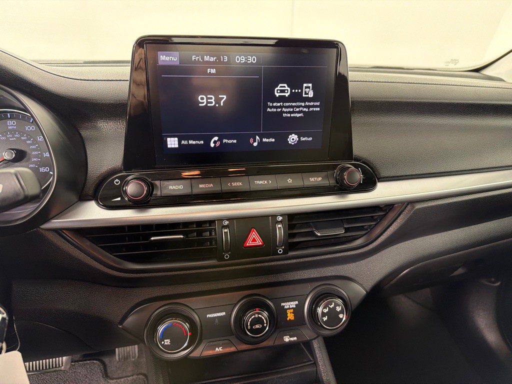 2023 Kia Forte Image 17