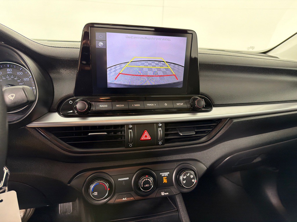 2023 Kia Forte Image 18