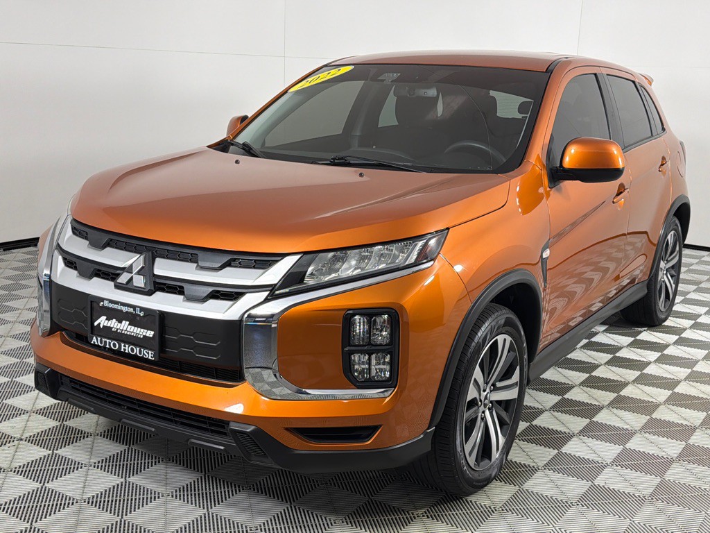 2022 Mitsubishi Outlander Image 10