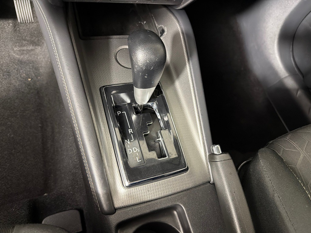 2022 Mitsubishi Outlander Image 17