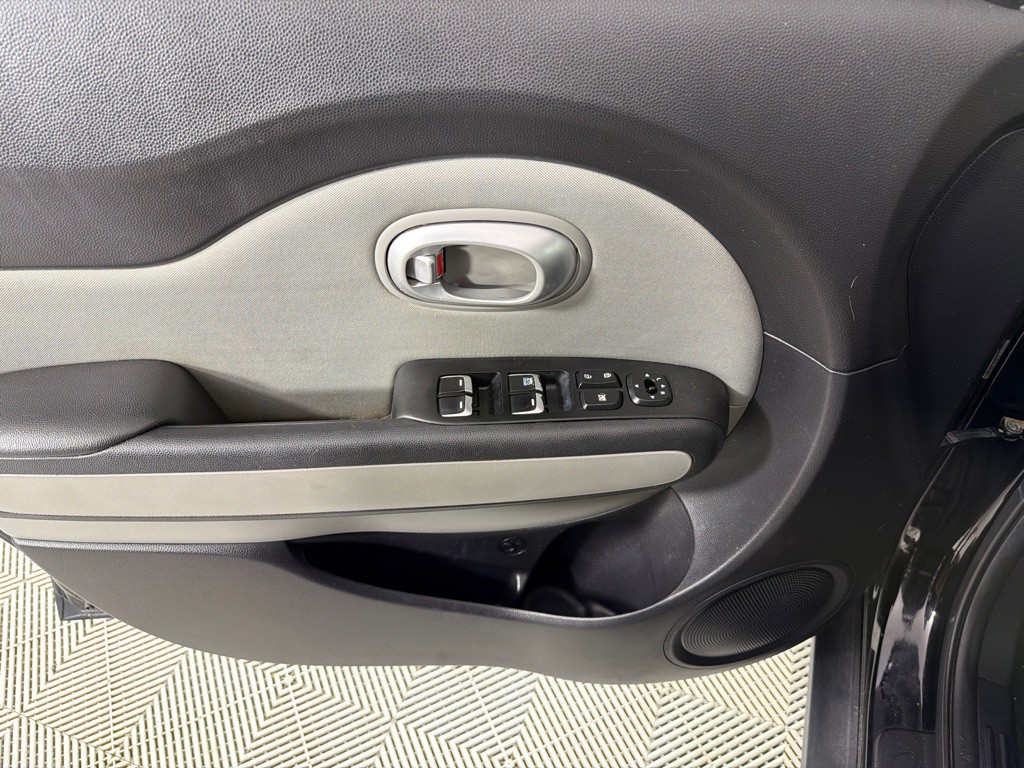 2017 Kia Soul Image 8