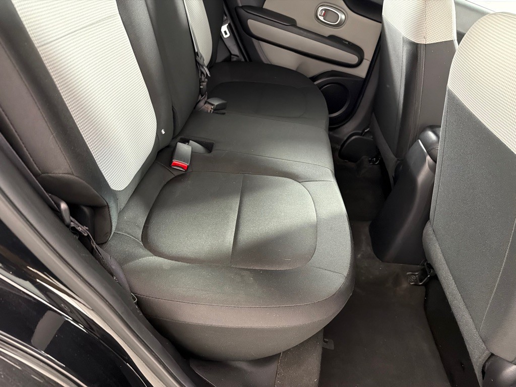 2017 Kia Soul Image 16