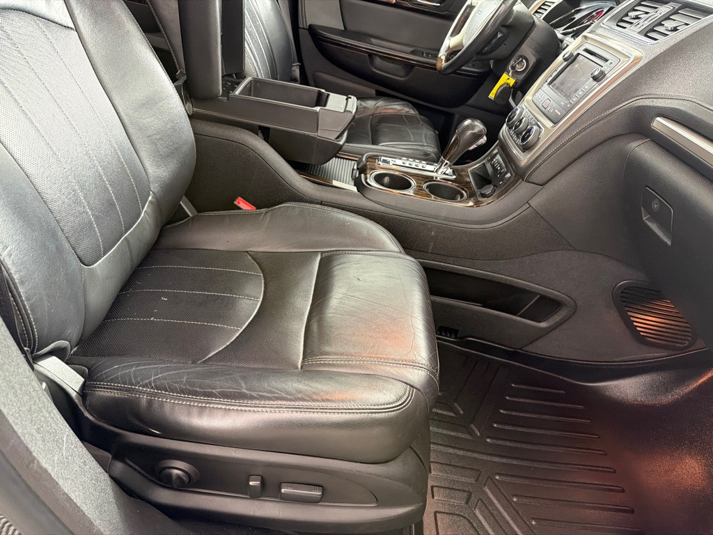 2014 GMC Acadia Image 25