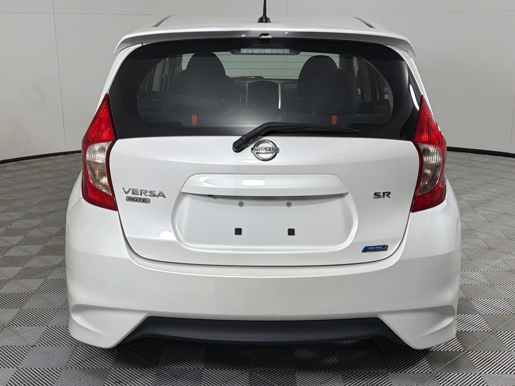 2015 Nissan Versa Image 6