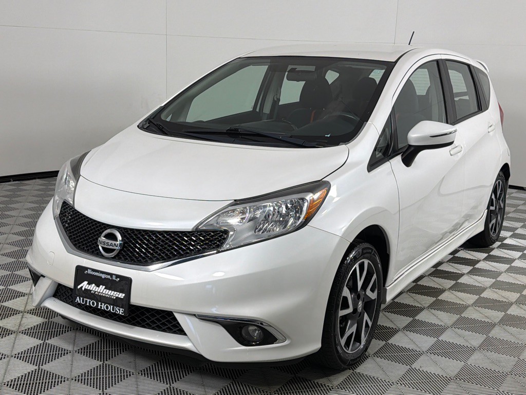 2015 Nissan Versa Image 10