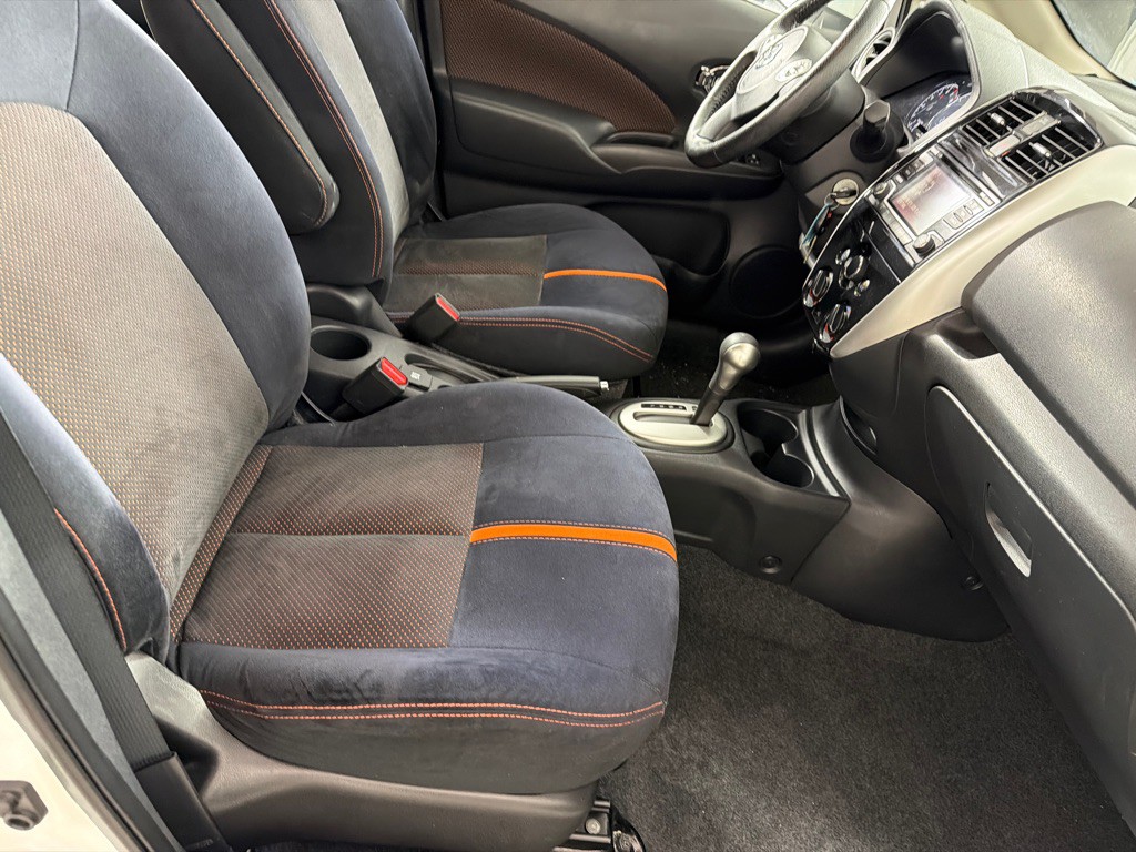2015 Nissan Versa Image 24