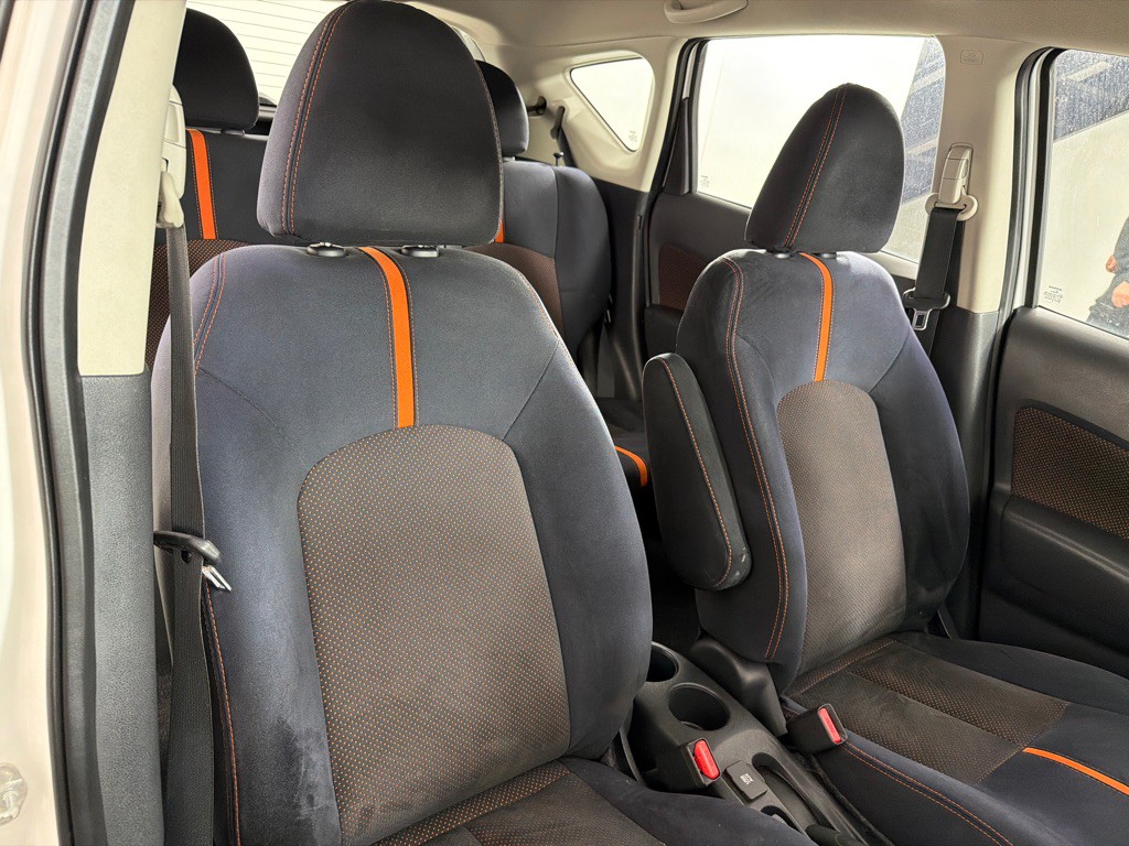 2015 Nissan Versa Image 25