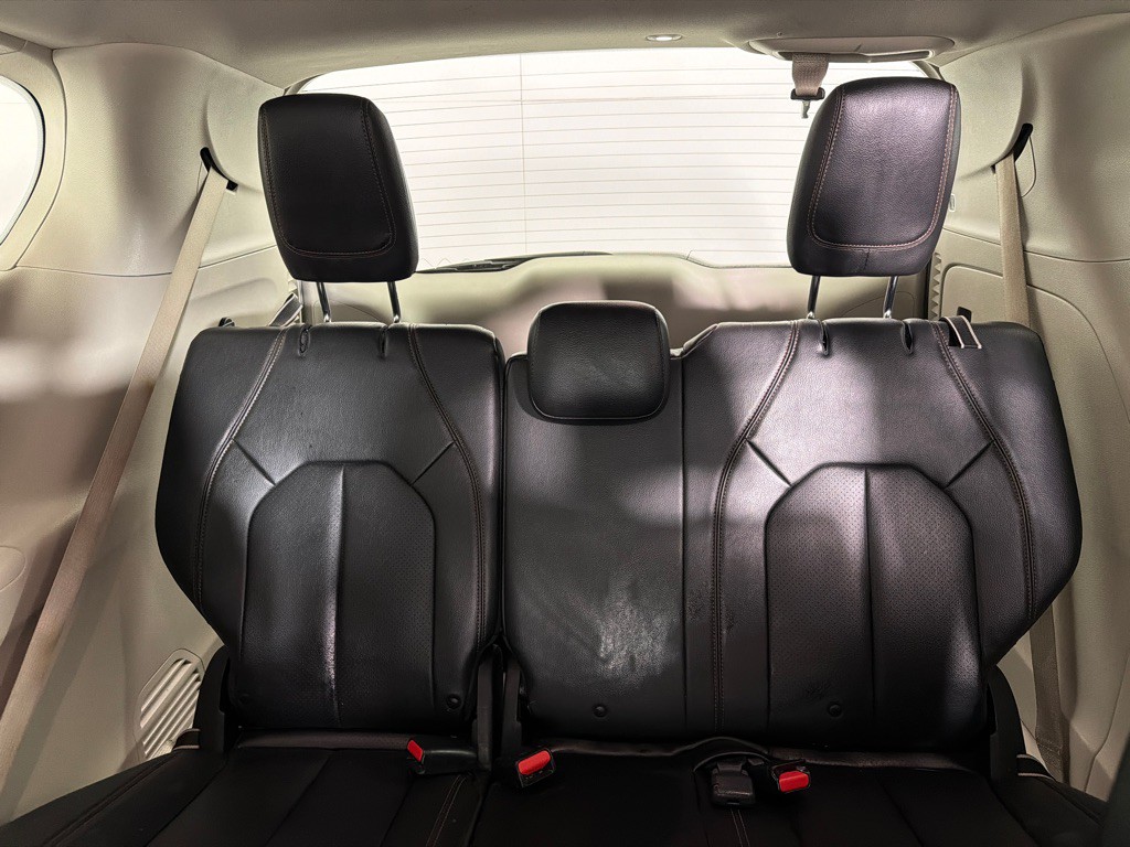 2020 Chrysler Pacifica Image 17