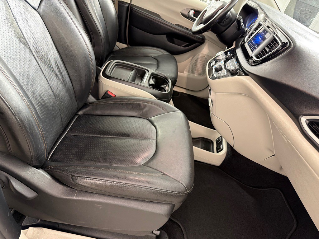 2020 Chrysler Pacifica Image 20
