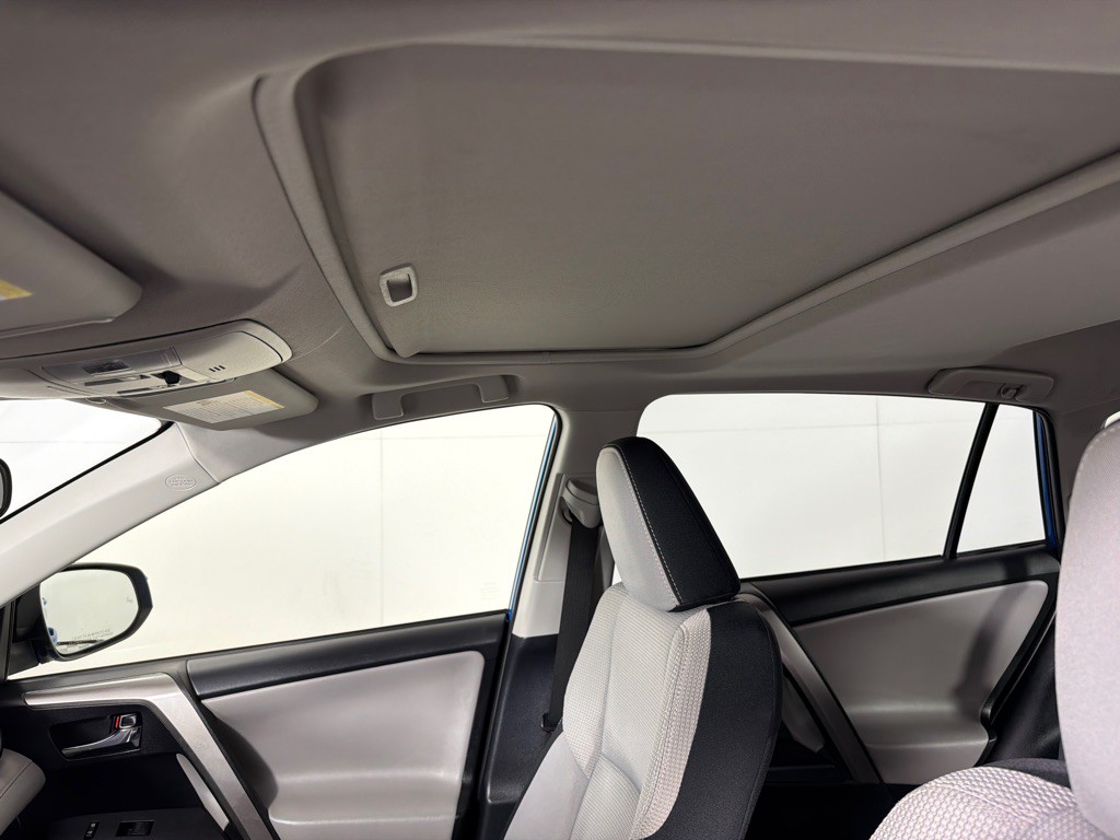 2018 Toyota Rav4 Image 12