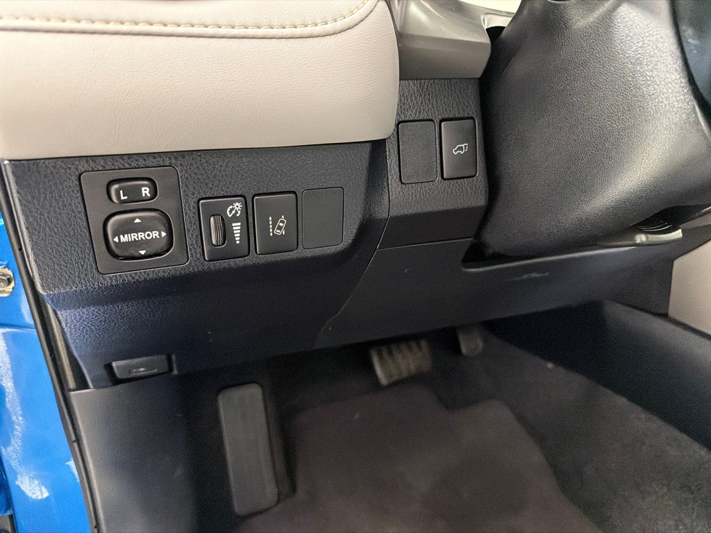2018 Toyota Rav4 Image 13