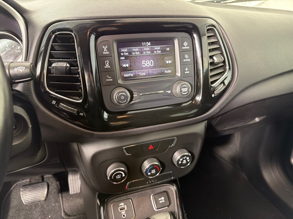 2018 Jeep Compass Image 15